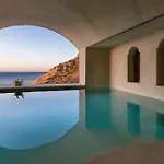 Stone Luxury Suites - Adults Only